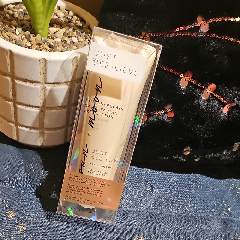 Facial Exfoliator - Cream
